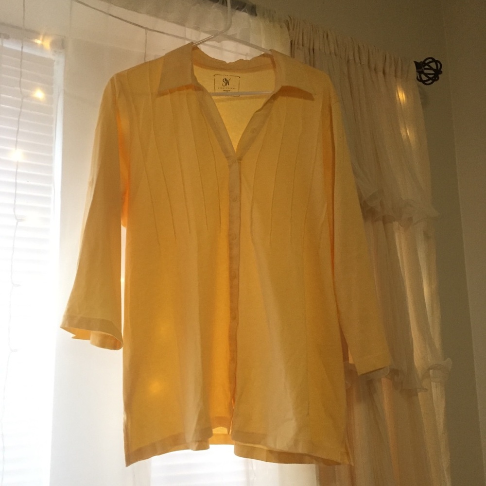 NWOT Women’s Yellow Blouse